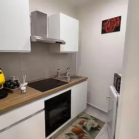 New In The Center Apartment