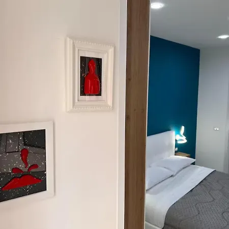 New In The Center Apartment *